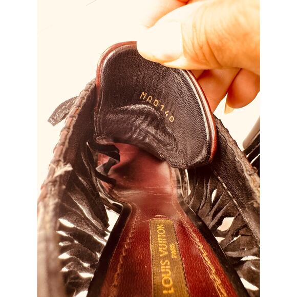 Louis Vuitton Dakota Heels Size 37 Burgundy Bordeaux Leather Fringe Peep Toe - Picture 5 of 14